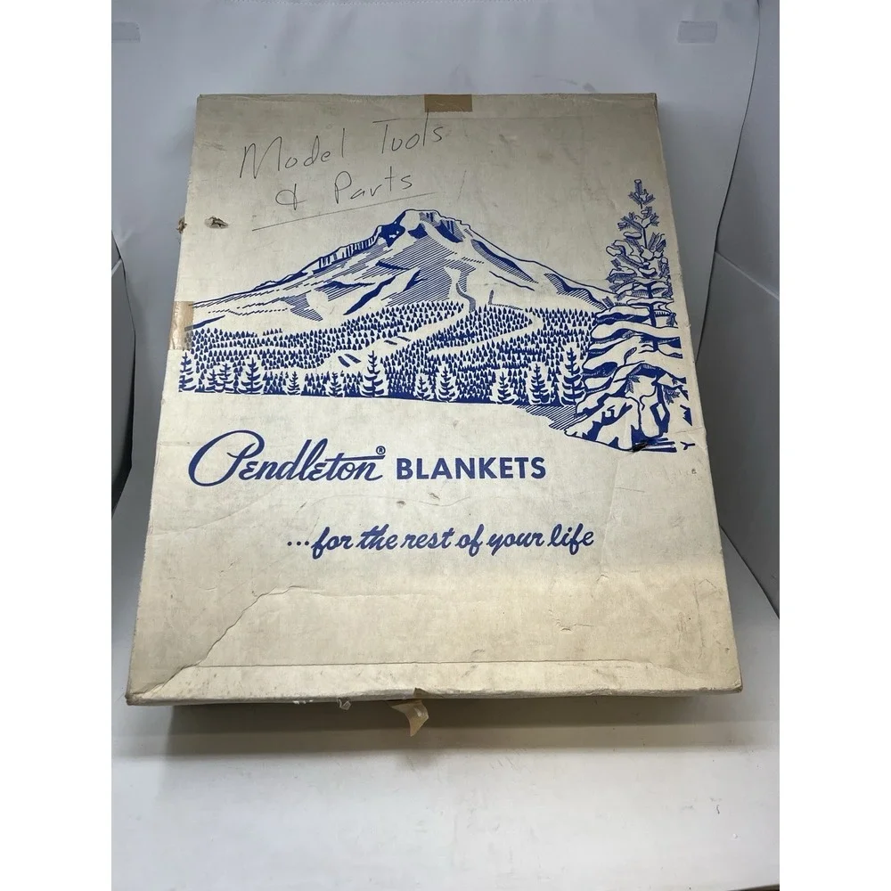 Vintage Rare Very Early Pendleton Blanket Storage Box‎ Collectible